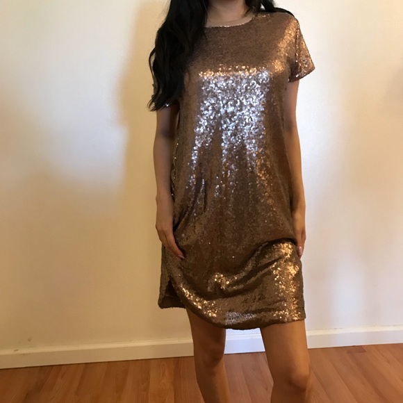 •LAST ONE• Bronze Sequin Shift Dress With Pockets - Picture 3 of 8
